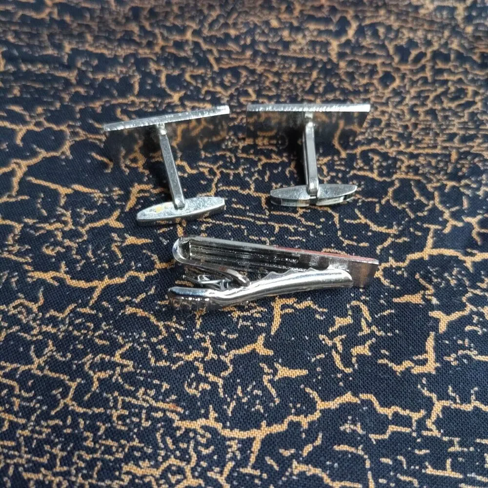 Vintage Silver Tone Tie Clip & Rectangle Vintage Cufflinks Tux Shirt Suit